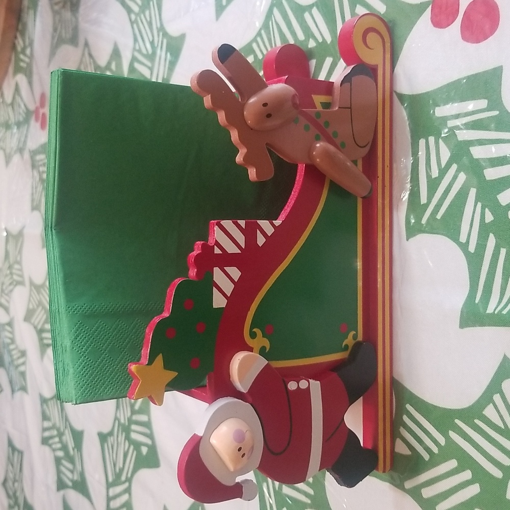 Avon Vintage 80's Christmas Napkin Holder